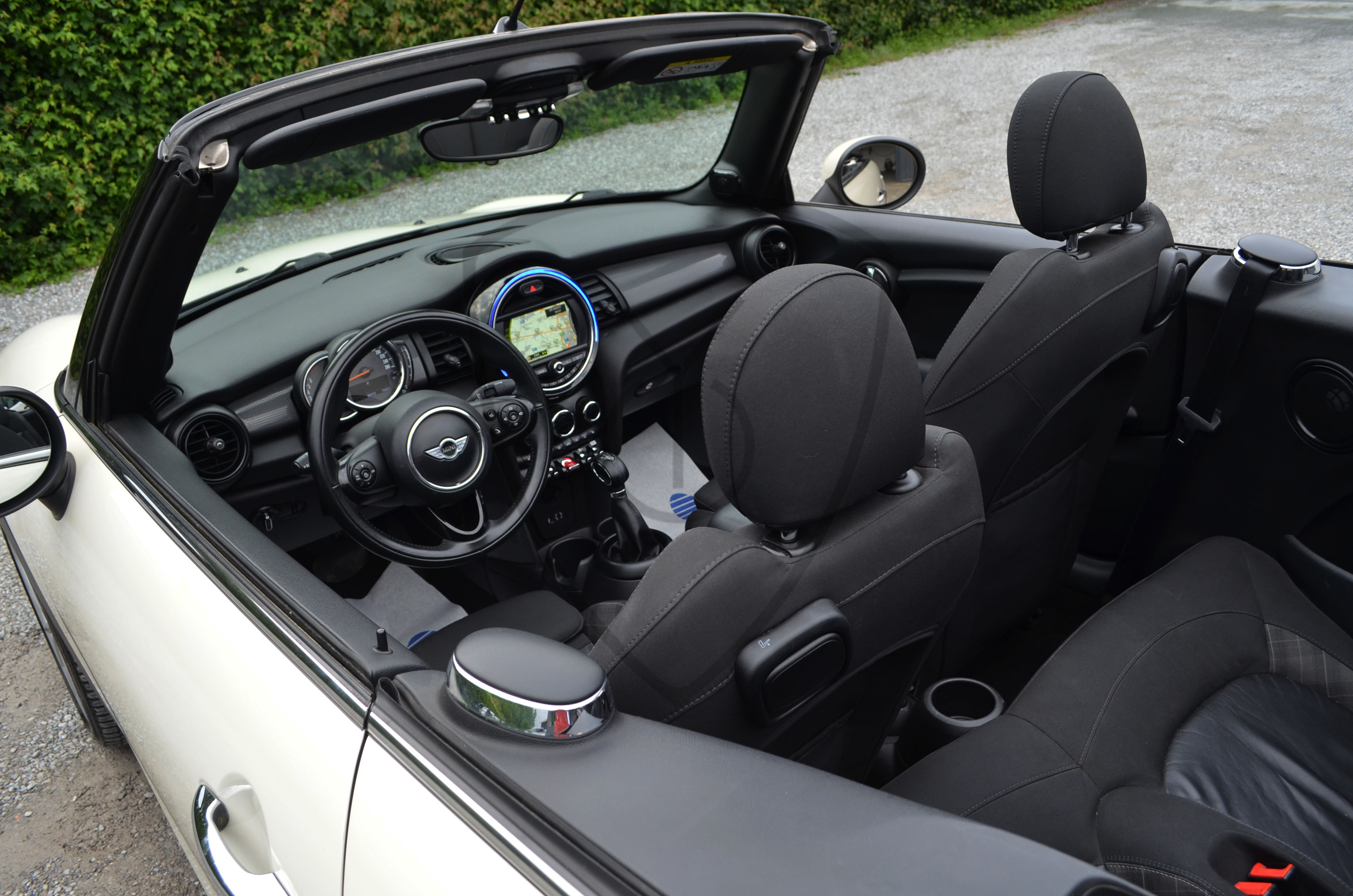MINI COOPER CABRIO — image 7